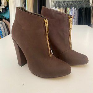 NWOT Brown heeled booties with gold zip up